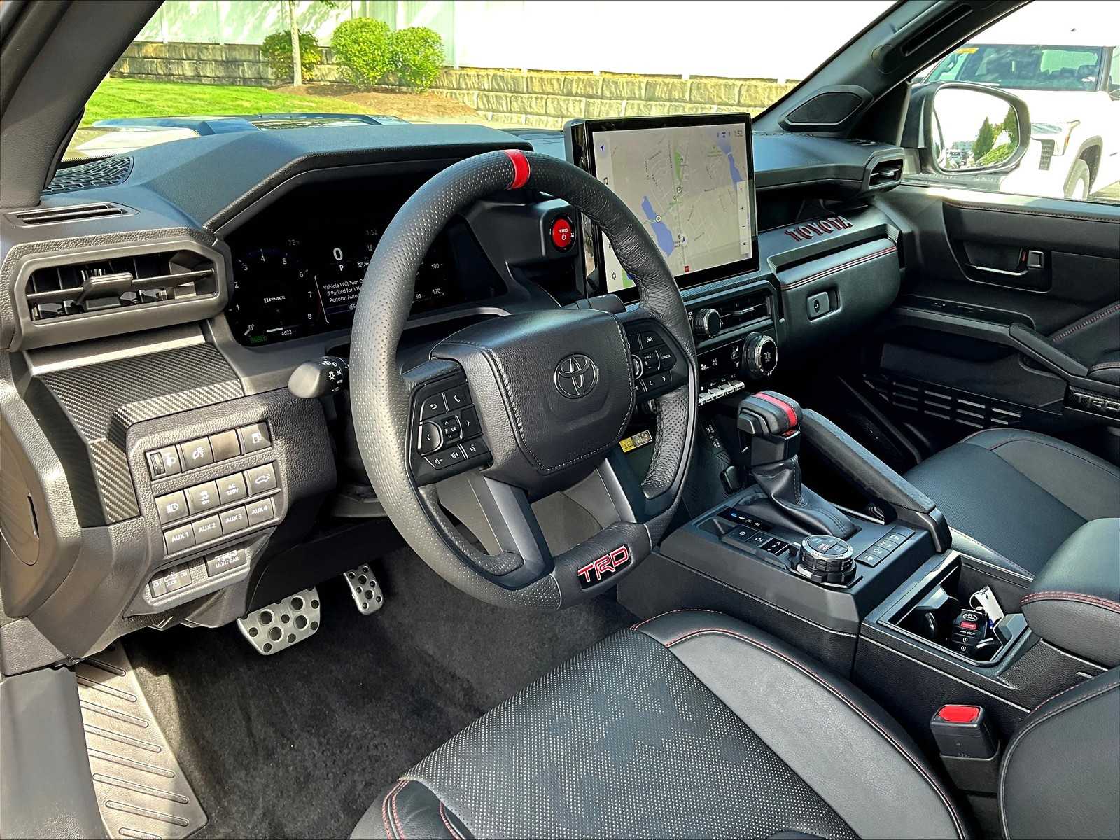2025 Toyota Tacoma TRD Pro Hybrid - Photo 8