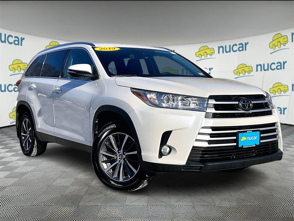2019 Toyota Highlander SE