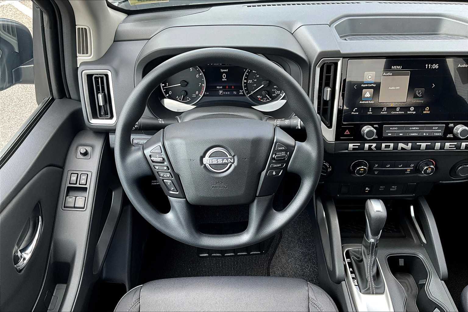 2025 Nissan Frontier SV - Photo 17