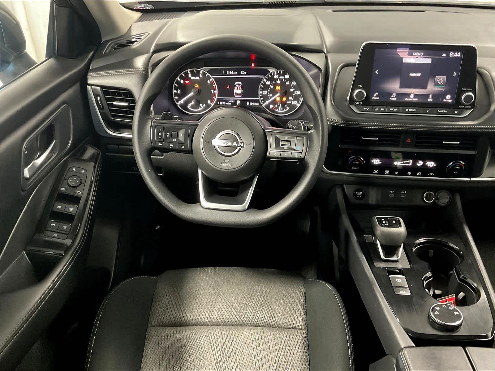 2024 Nissan Rogue SV - Photo 17