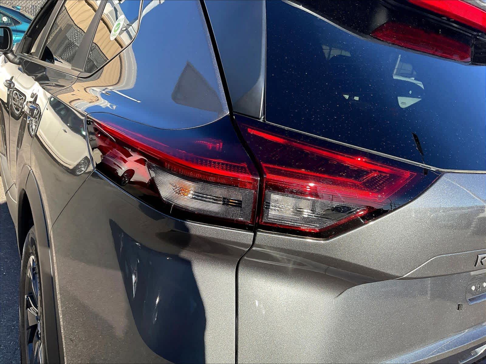 2024 Nissan Rogue SV - Photo 33