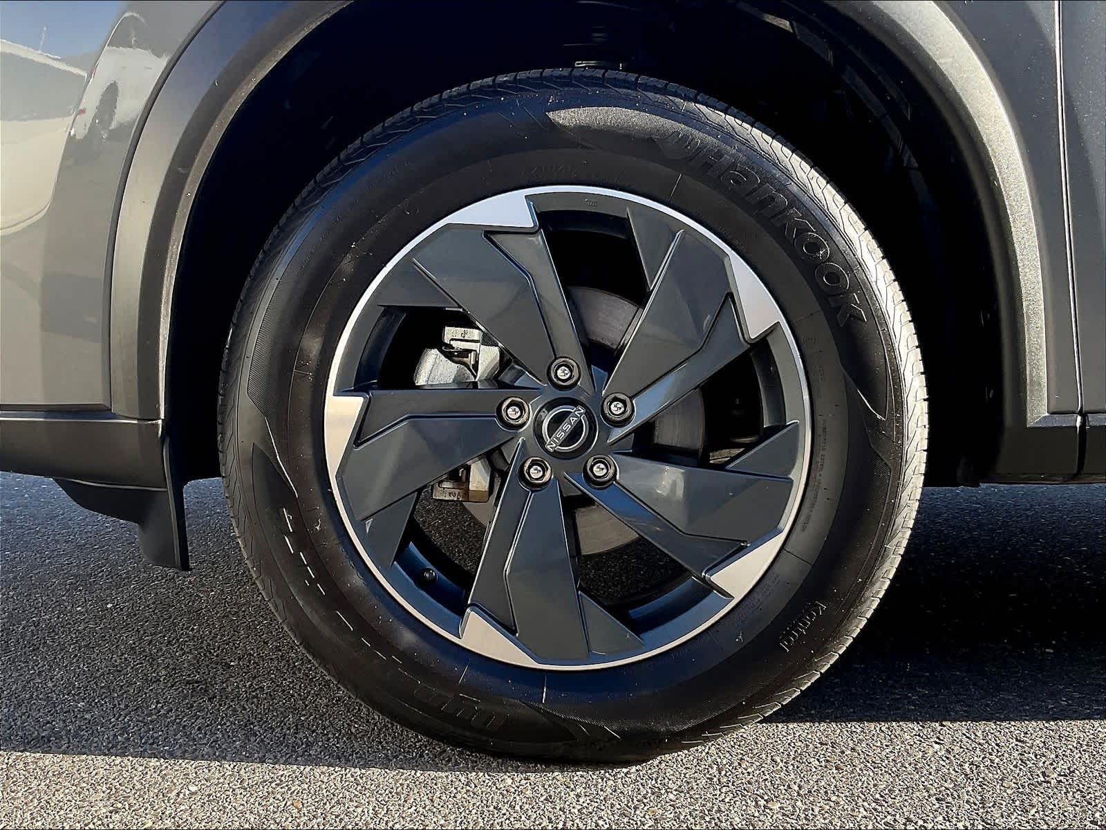 2024 Nissan Rogue SV - Photo 7