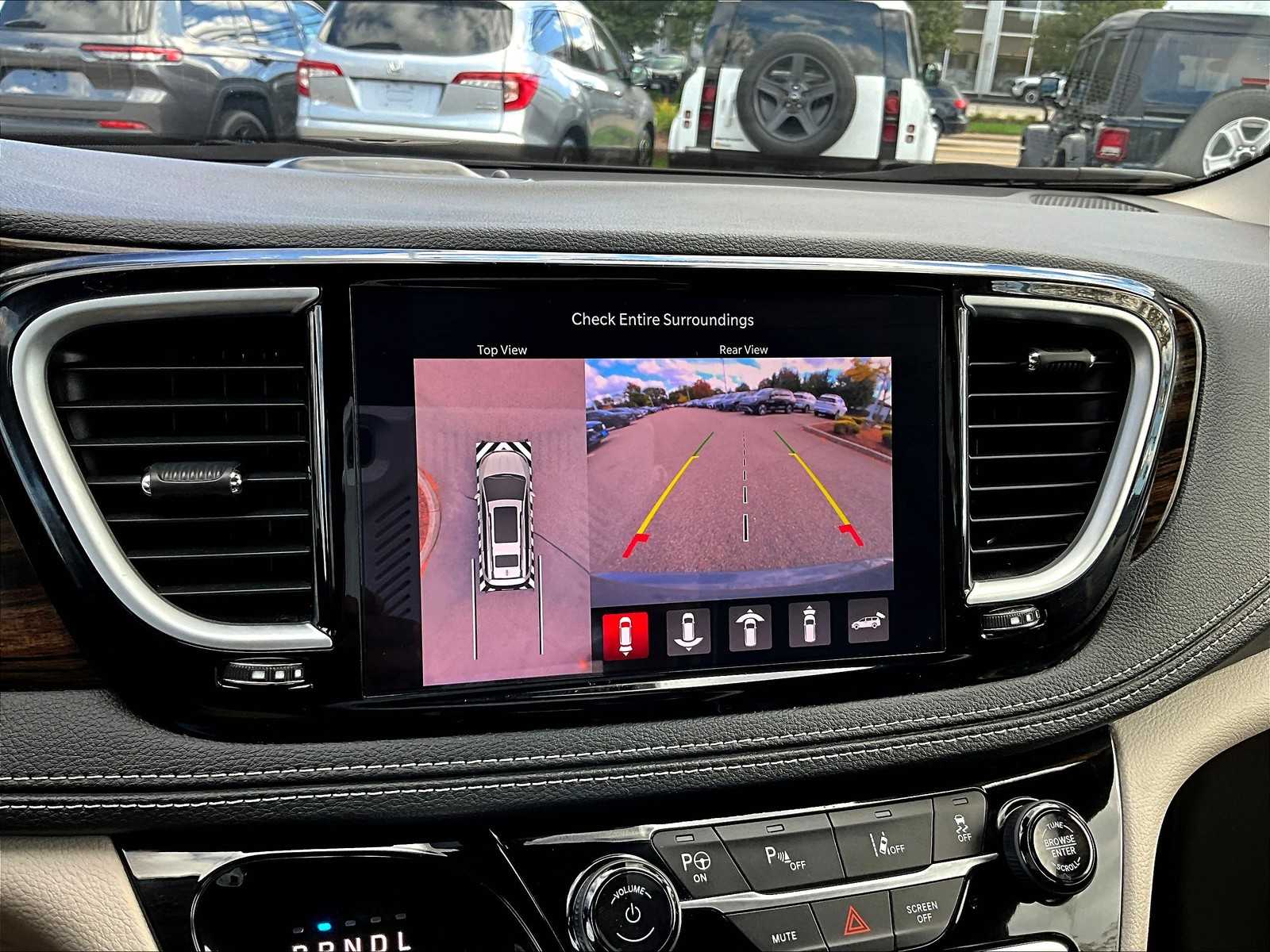 2023 Chrysler Pacifica Hybrid Limited - Photo 20