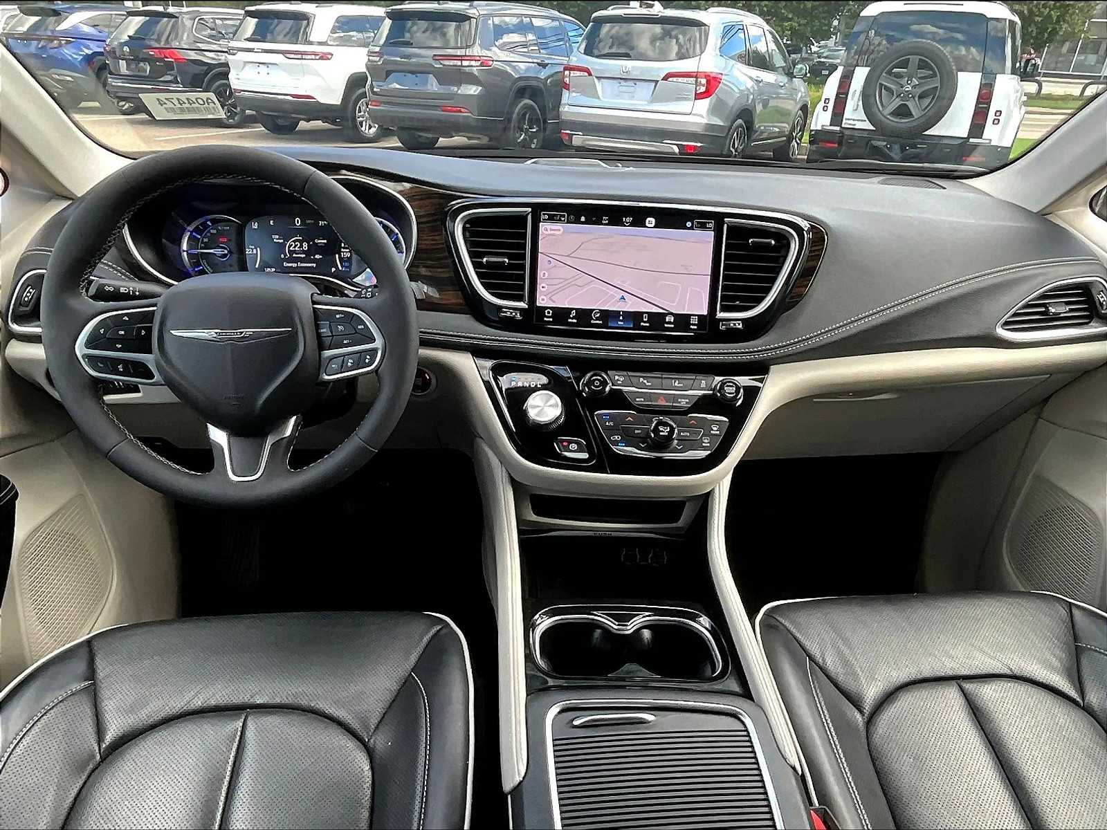 2023 Chrysler Pacifica Hybrid Limited - Photo 22