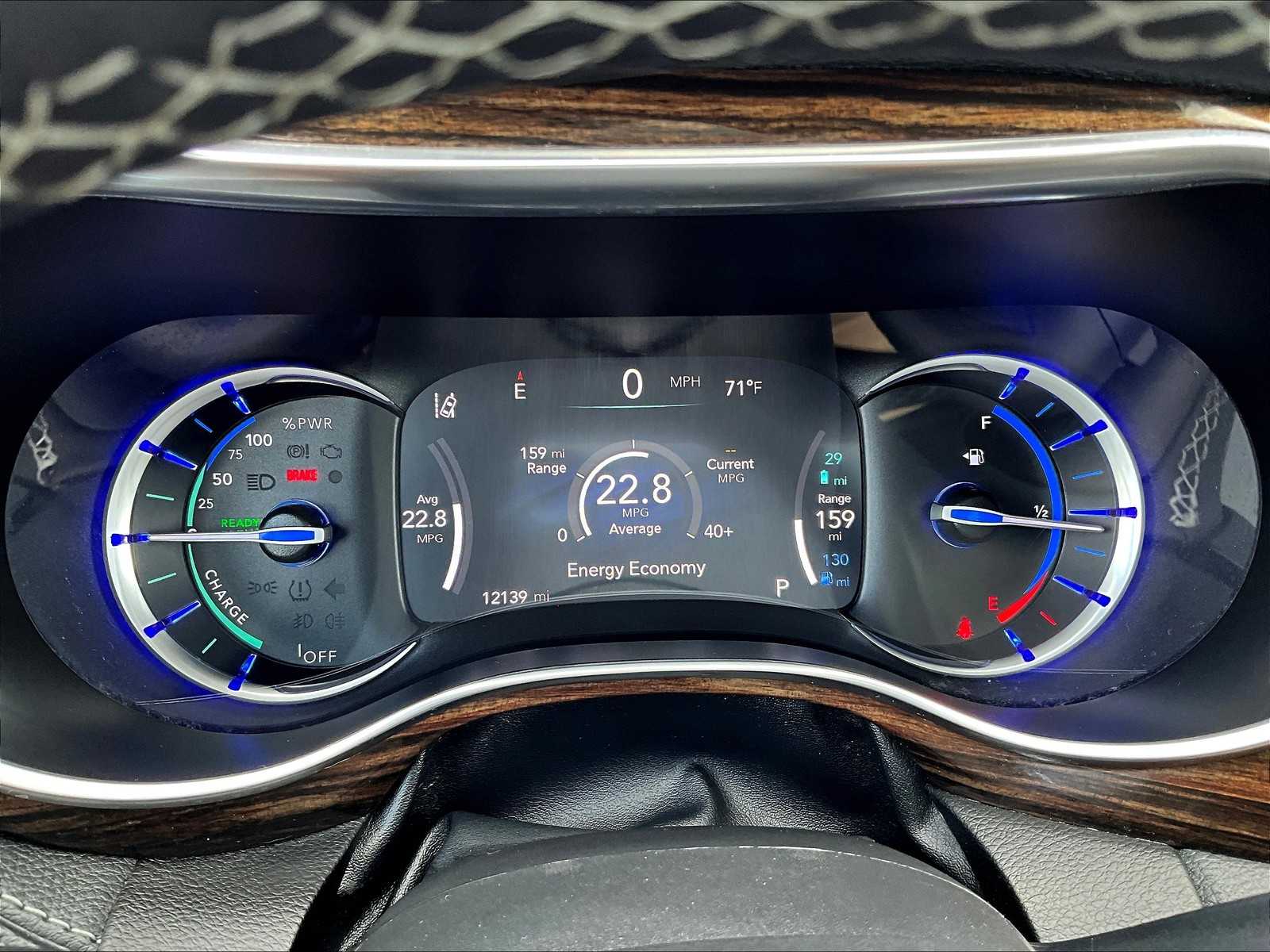 2023 Chrysler Pacifica Hybrid Limited - Photo 26