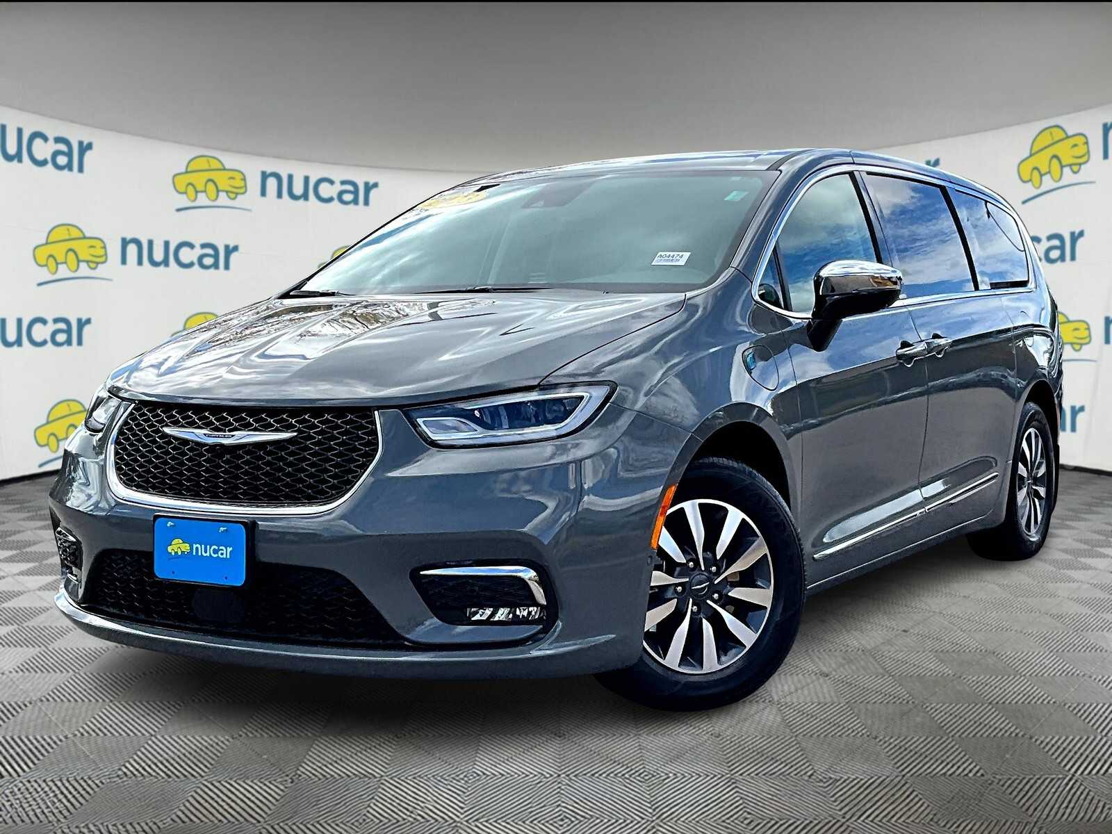 2023 Chrysler Pacifica Hybrid Limited - Photo 3