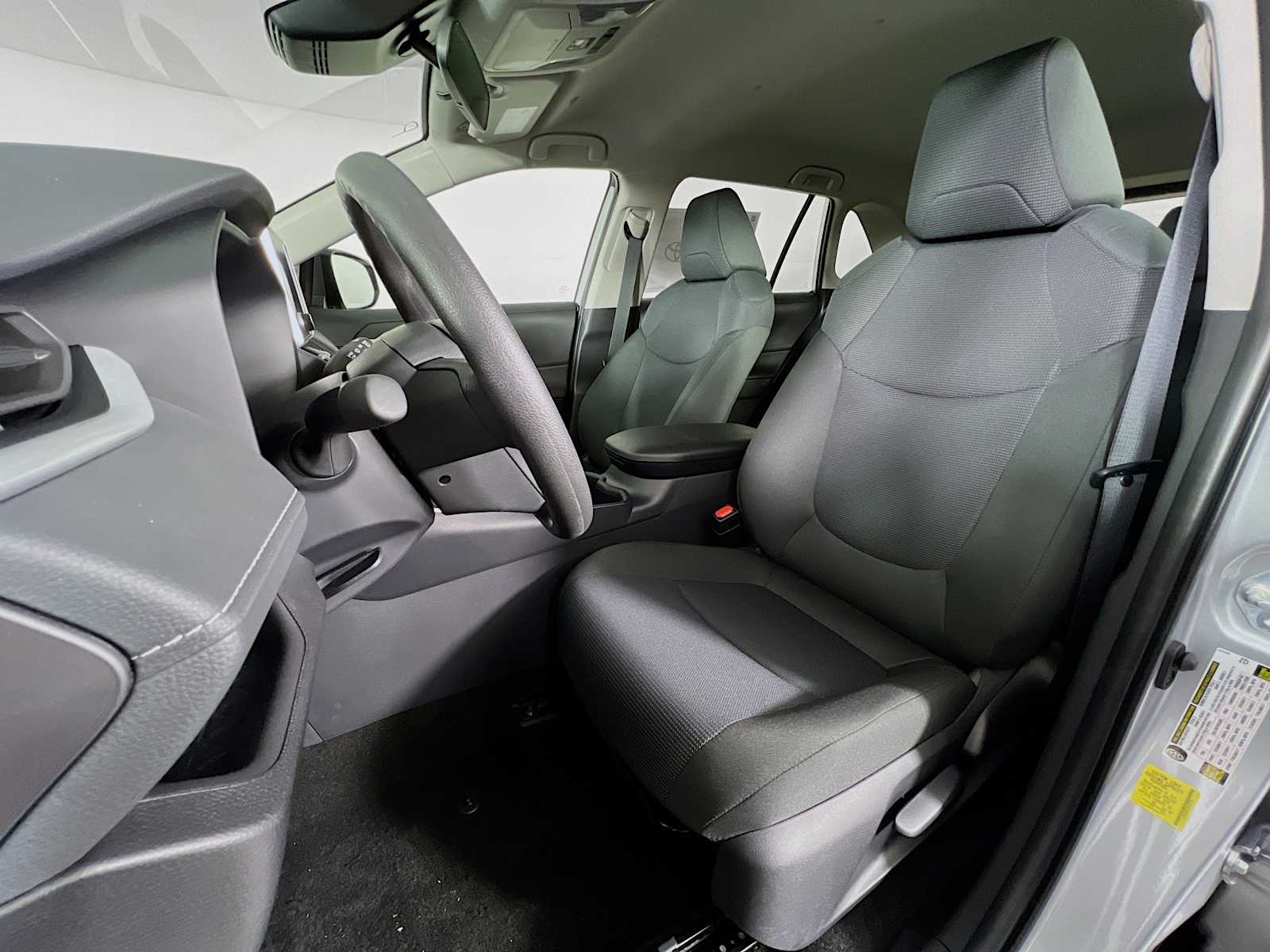 2025 Toyota RAV4 Hybrid LE - Photo 12