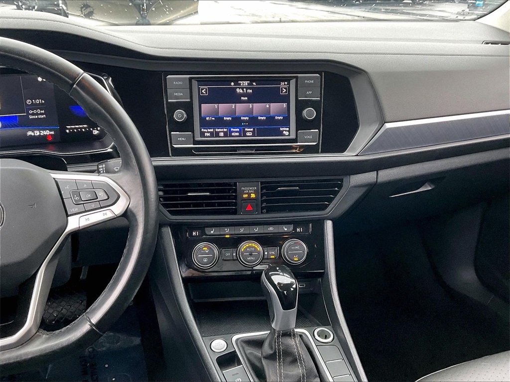 2024 Volkswagen Jetta 1.5T SE - Photo 17