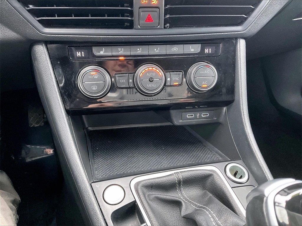 2024 Volkswagen Jetta 1.5T SE - Photo 24