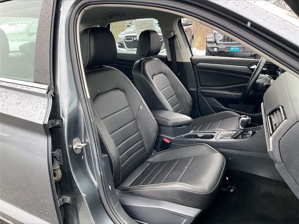 2024 Volkswagen Jetta 1.5T SE - Photo 10