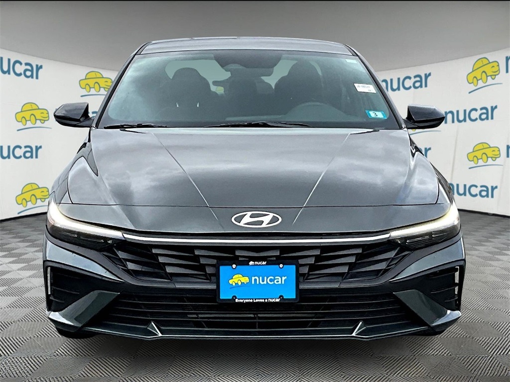 2025 Hyundai Elantra SEL Sport - Photo 2