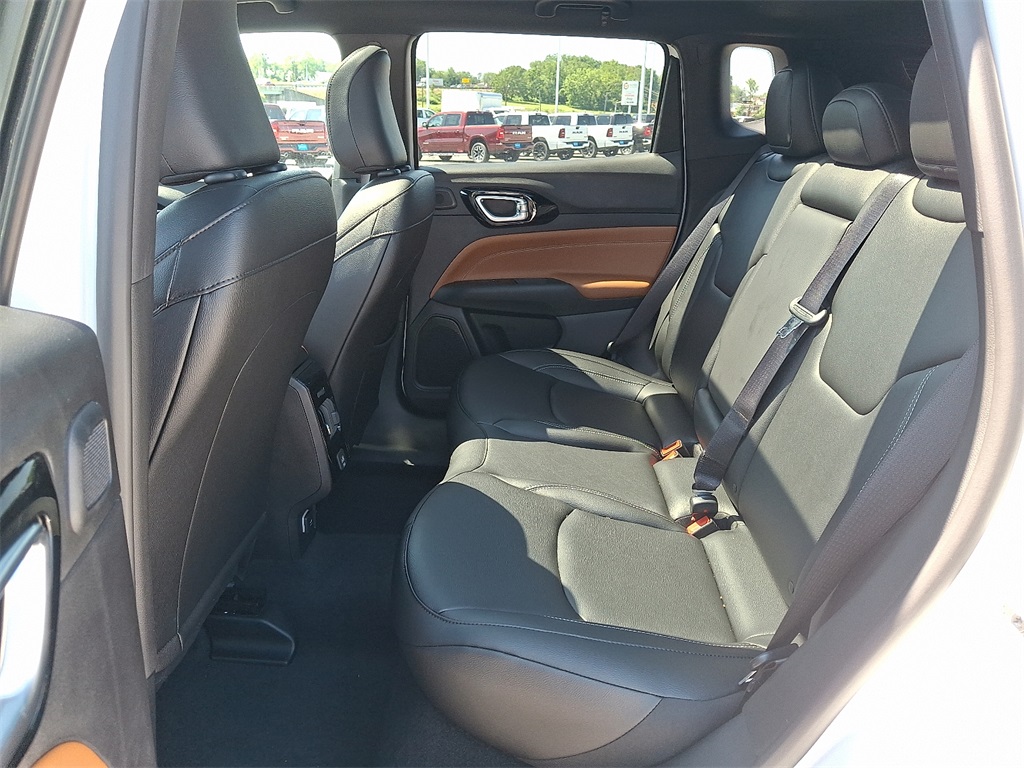 2025 Jeep Compass Limited - Photo 6