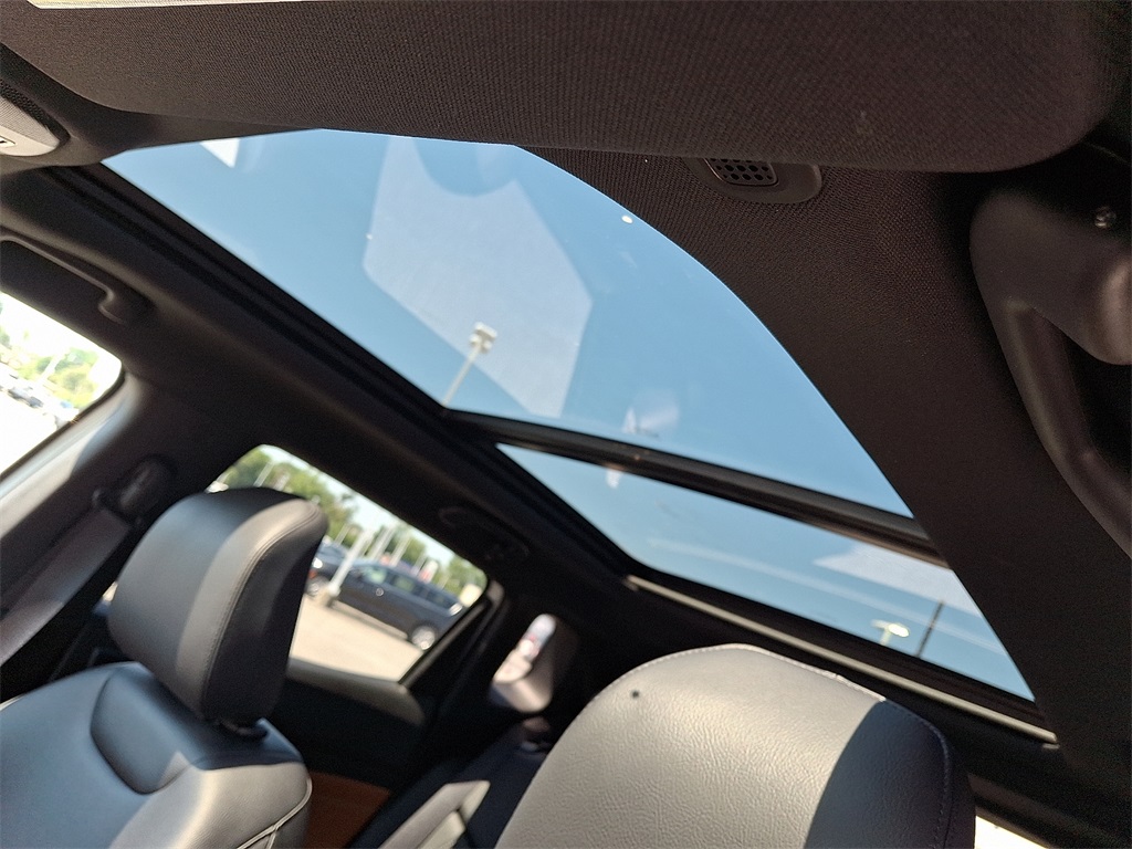 2025 Jeep Compass Limited - Photo 10
