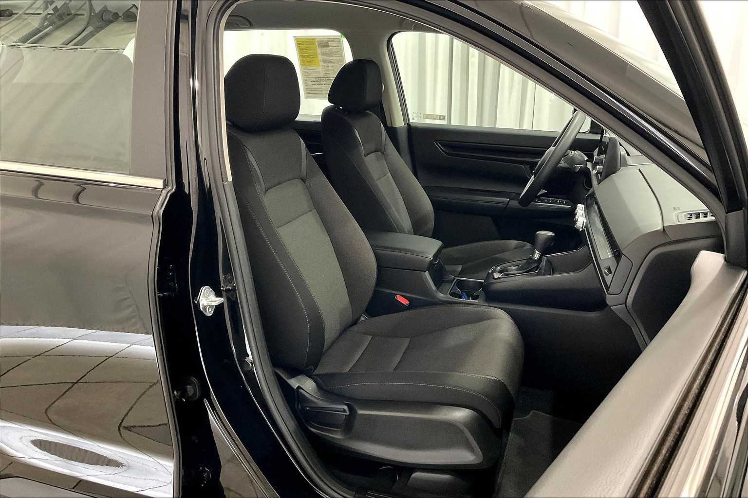2023 Honda CR-V LX - Photo 11