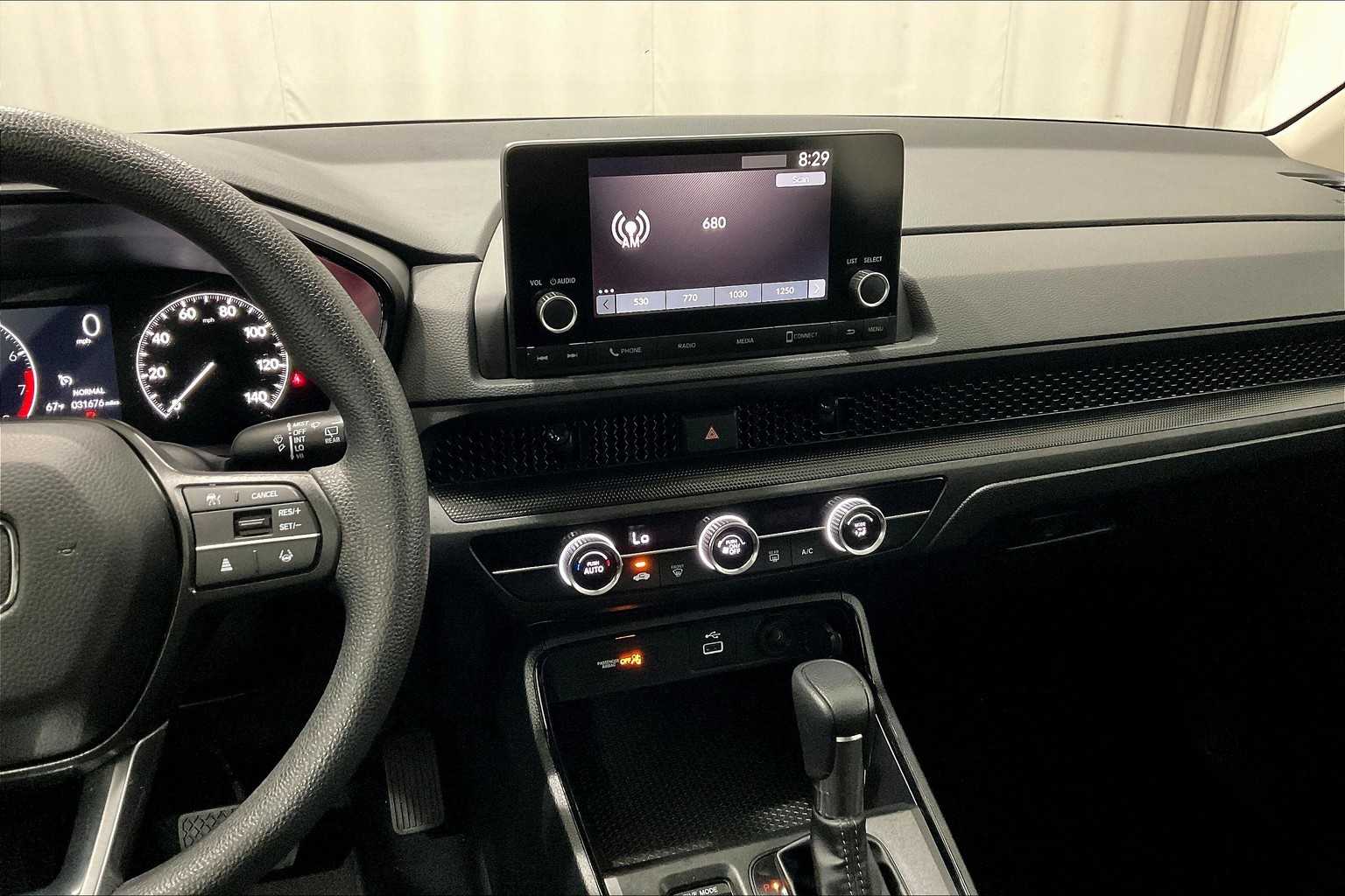 2023 Honda CR-V LX - Photo 18