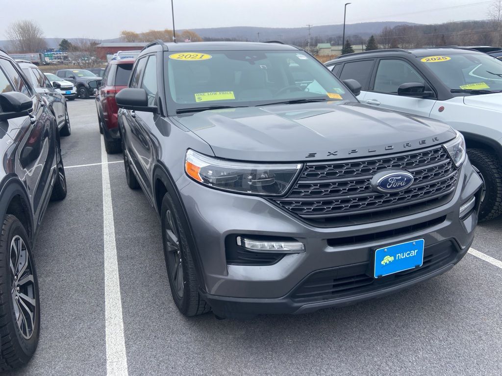 2021 Ford Explorer XLT - Photo 1