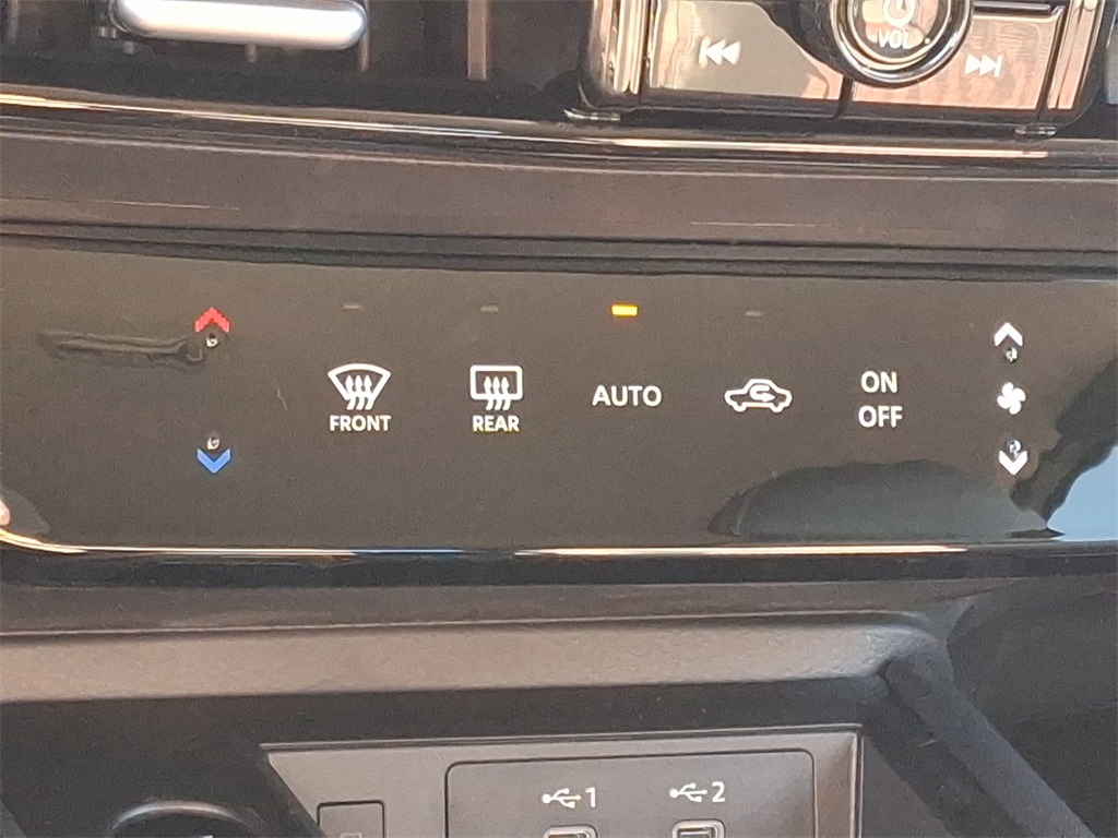 2025 Nissan Kicks SR - Photo 11