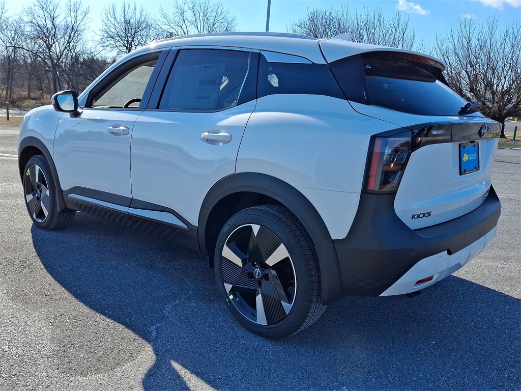2025 Nissan Kicks SR - Photo 3
