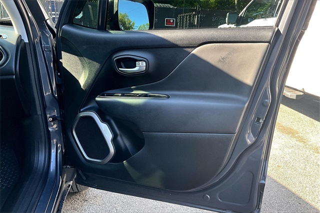 2022 Jeep Renegade Limited - Photo 19