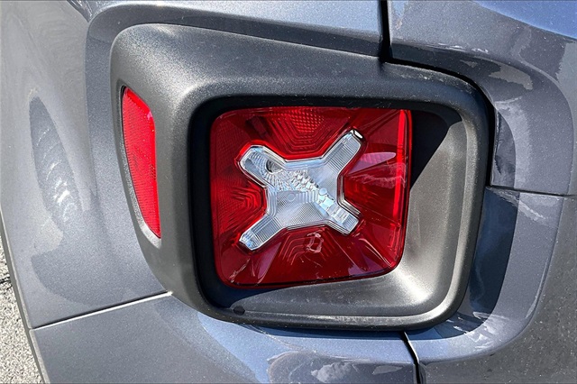 2022 Jeep Renegade Limited - Photo 31