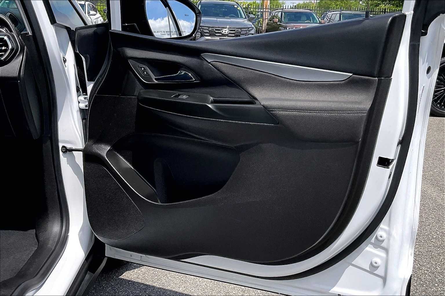 2023 Chevrolet Bolt EV 1LT - Photo 12