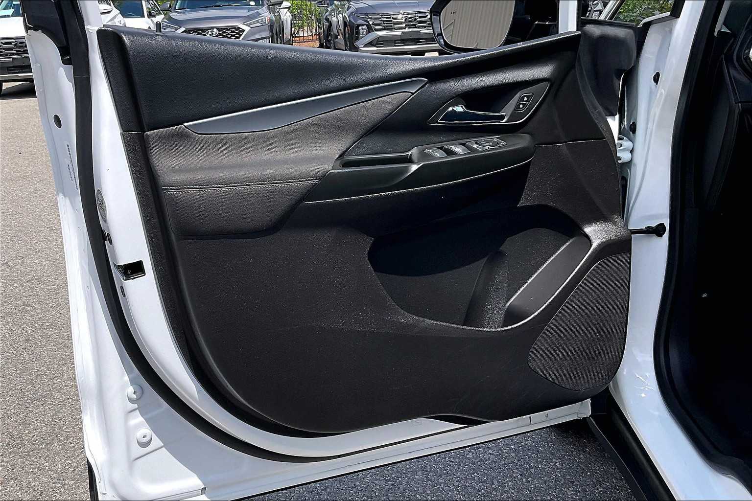 2023 Chevrolet Bolt EV 1LT - Photo 9