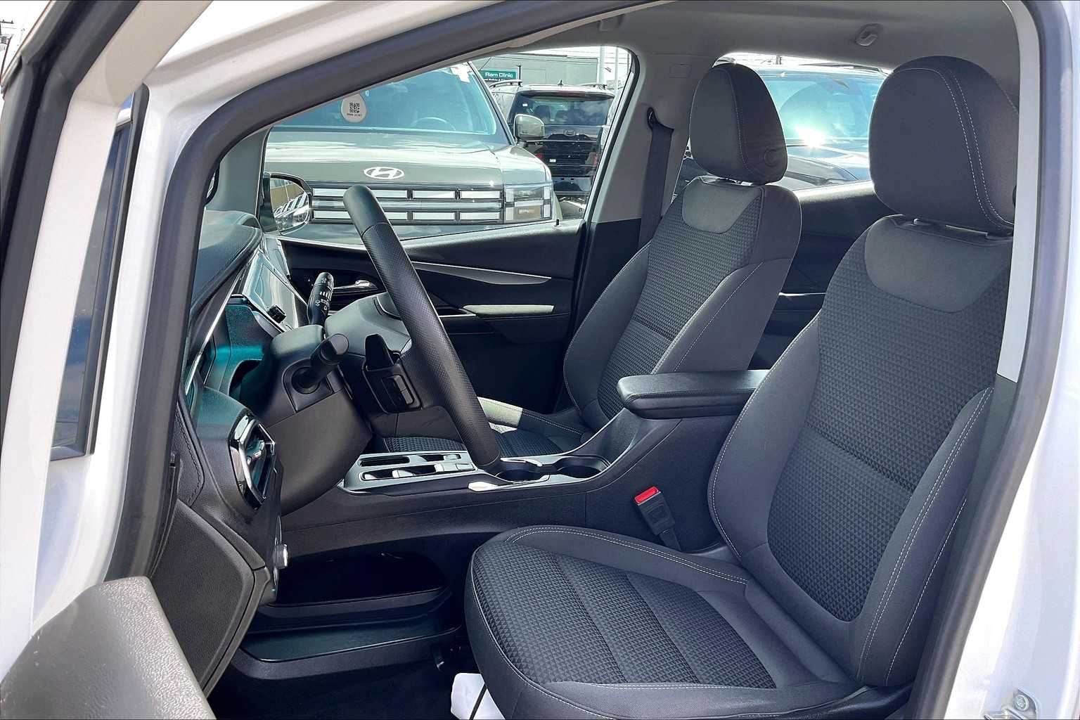 2023 Chevrolet Bolt EV 1LT - Photo 10