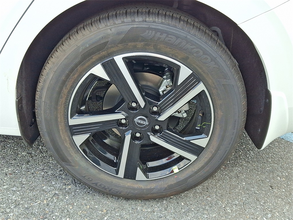 2025 Nissan Sentra SV - Photo 5