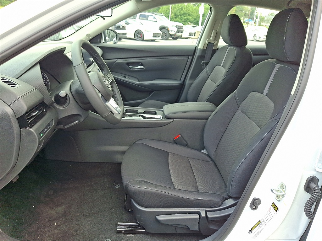 2025 Nissan Sentra SV - Photo 7