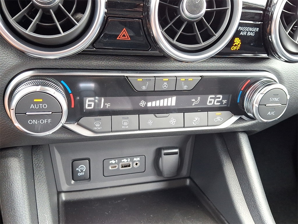 2025 Nissan Sentra SV - Photo 9