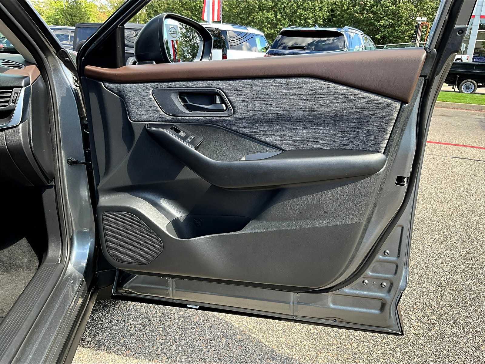 2023 Nissan Rogue S - Photo 12