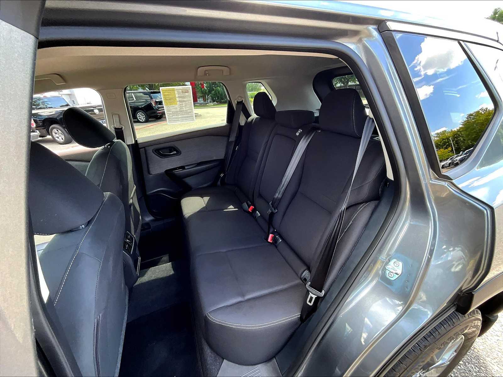 2023 Nissan Rogue S - Photo 15