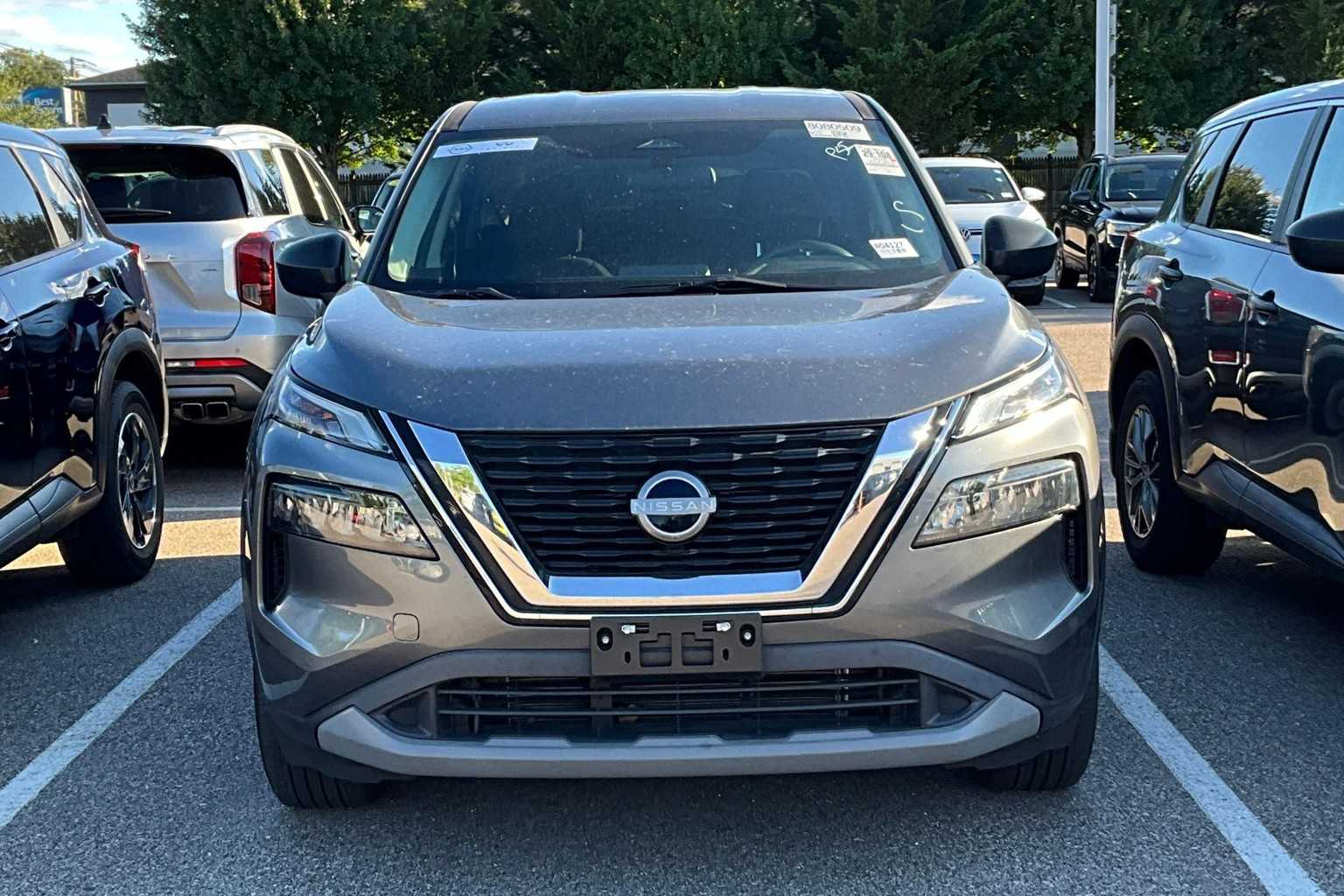 2023 Nissan Rogue S - Photo 2