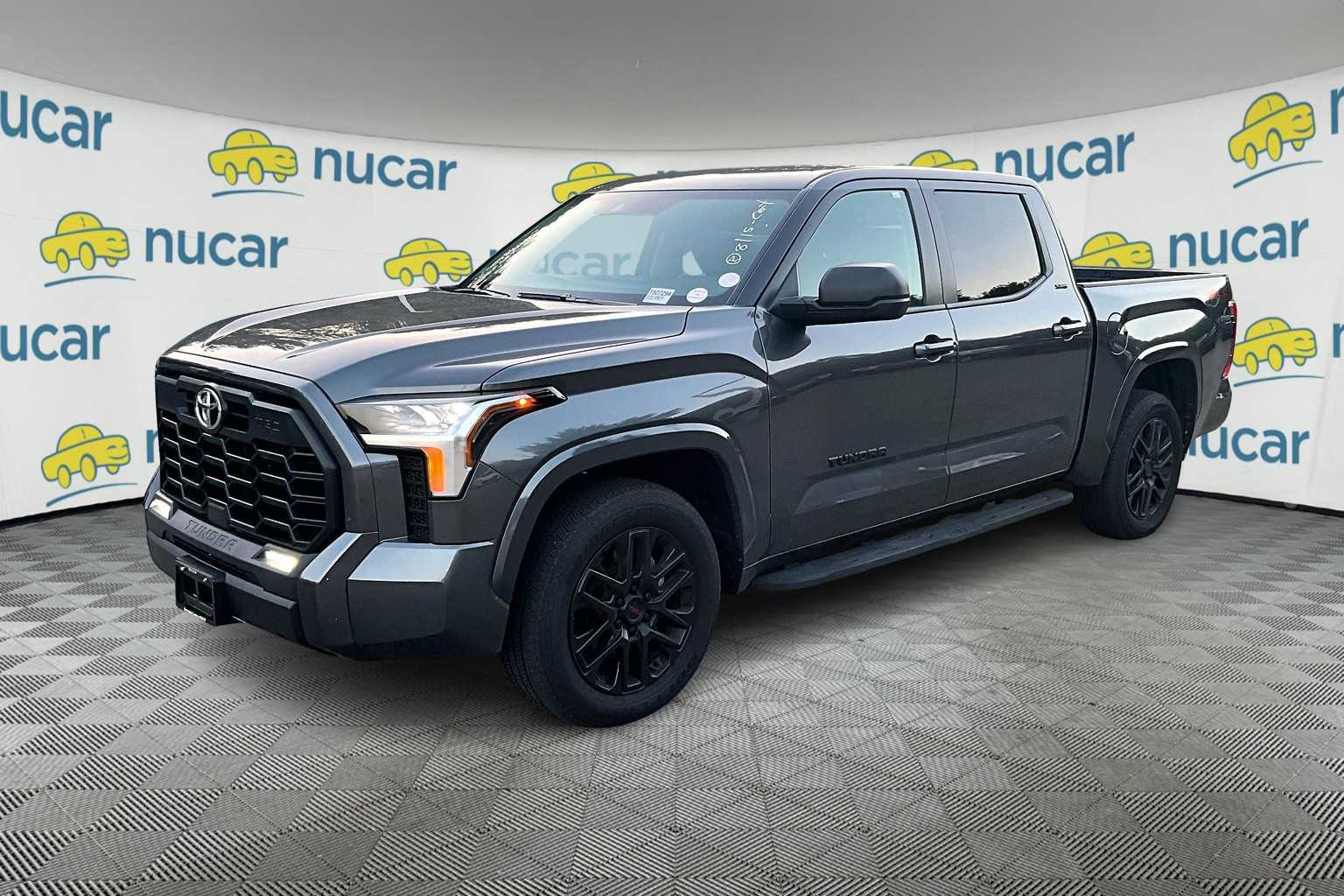 2024 Toyota Tundra SR5 - Photo 2