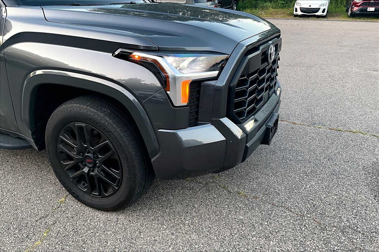 2024 Toyota Tundra SR5 - Photo 5