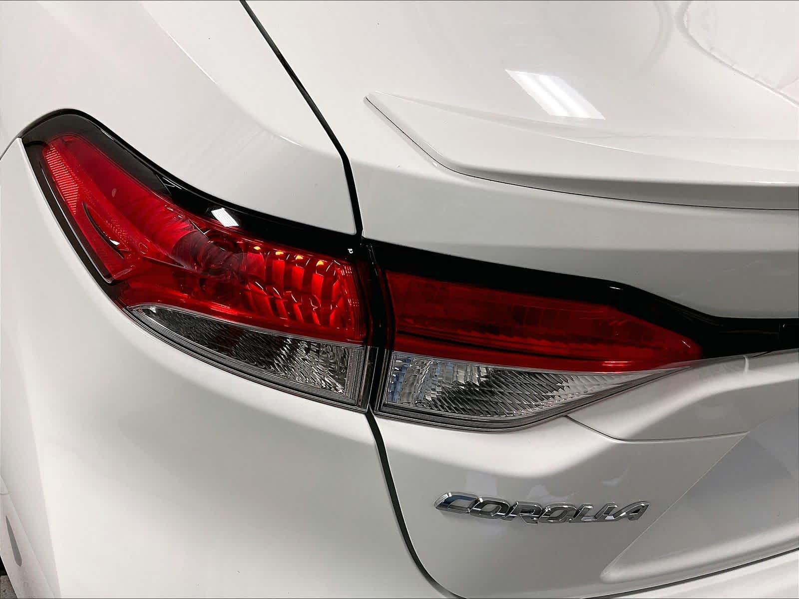 2021 Toyota Corolla SE - Photo 32