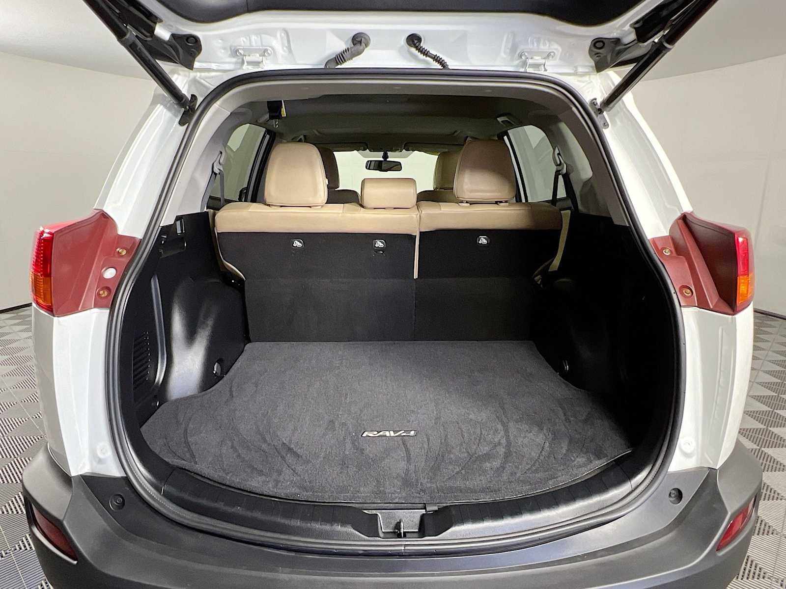 2015 Toyota RAV4 Limited - Photo 27
