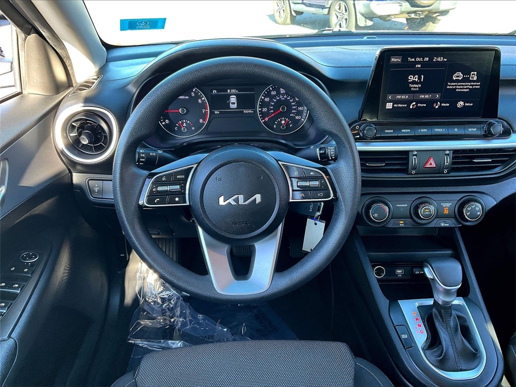 2023 Kia Forte LXS - Photo 16