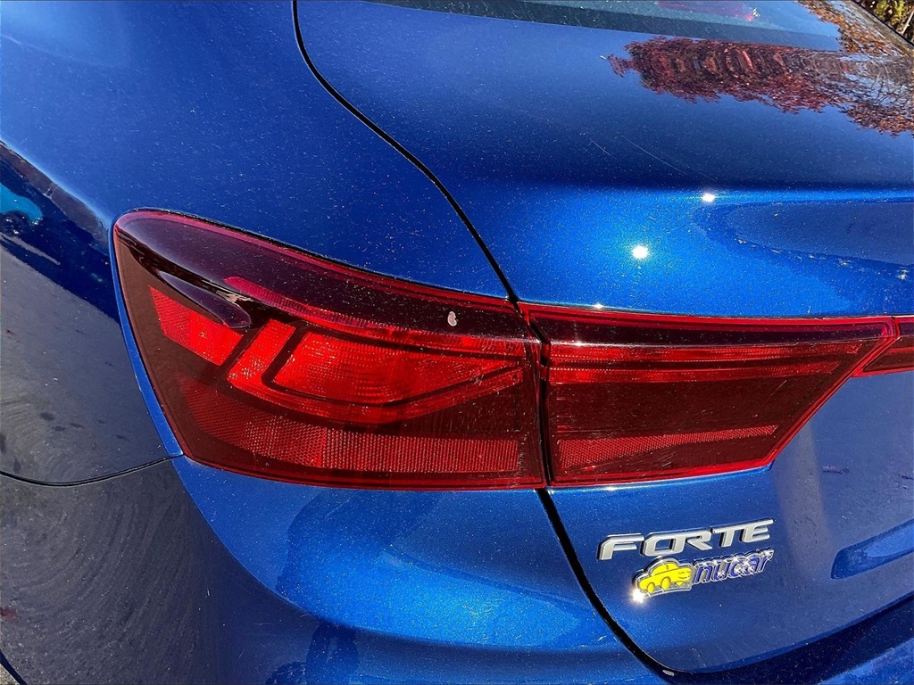 2023 Kia Forte LXS - Photo 28