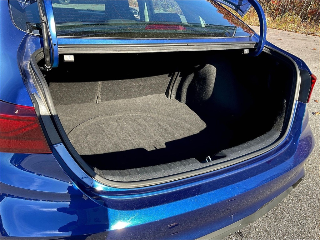 2023 Kia Forte LXS - Photo 31