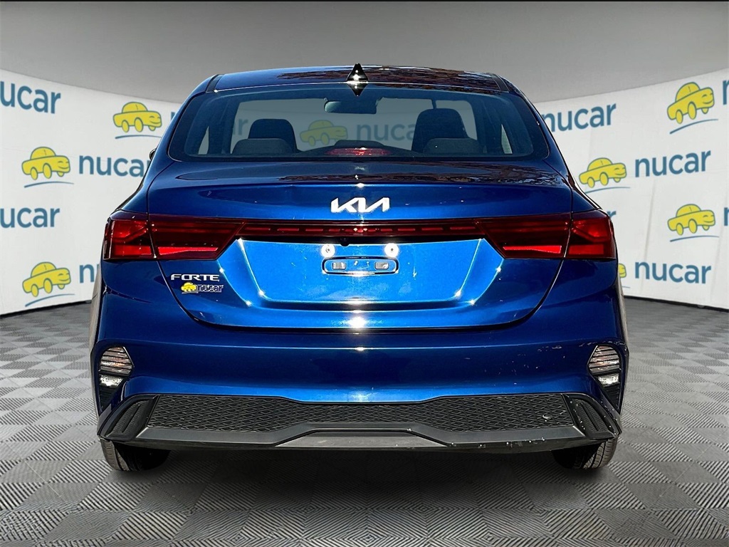2023 Kia Forte LXS - Photo 5