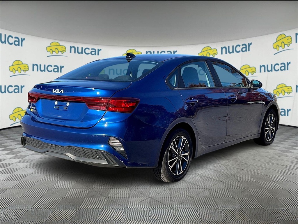 2023 Kia Forte LXS - Photo 6