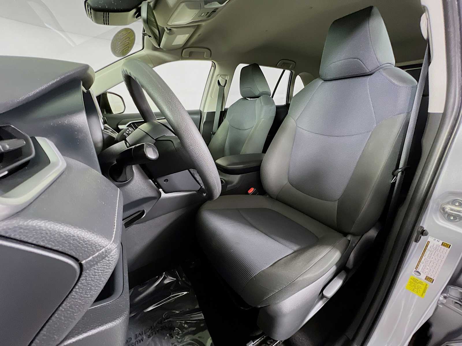 2024 Toyota RAV4 Hybrid LE - Photo 20