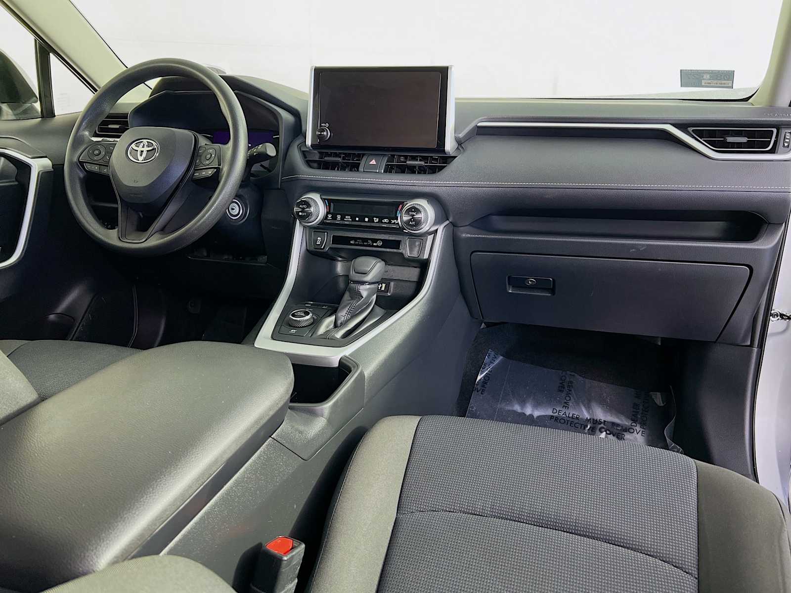 2024 Toyota RAV4 Hybrid LE - Photo 28