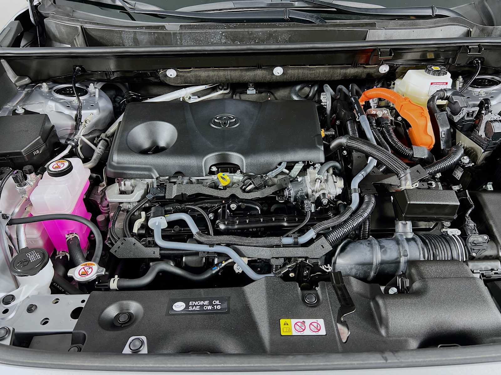 2024 Toyota RAV4 Hybrid LE - Photo 29
