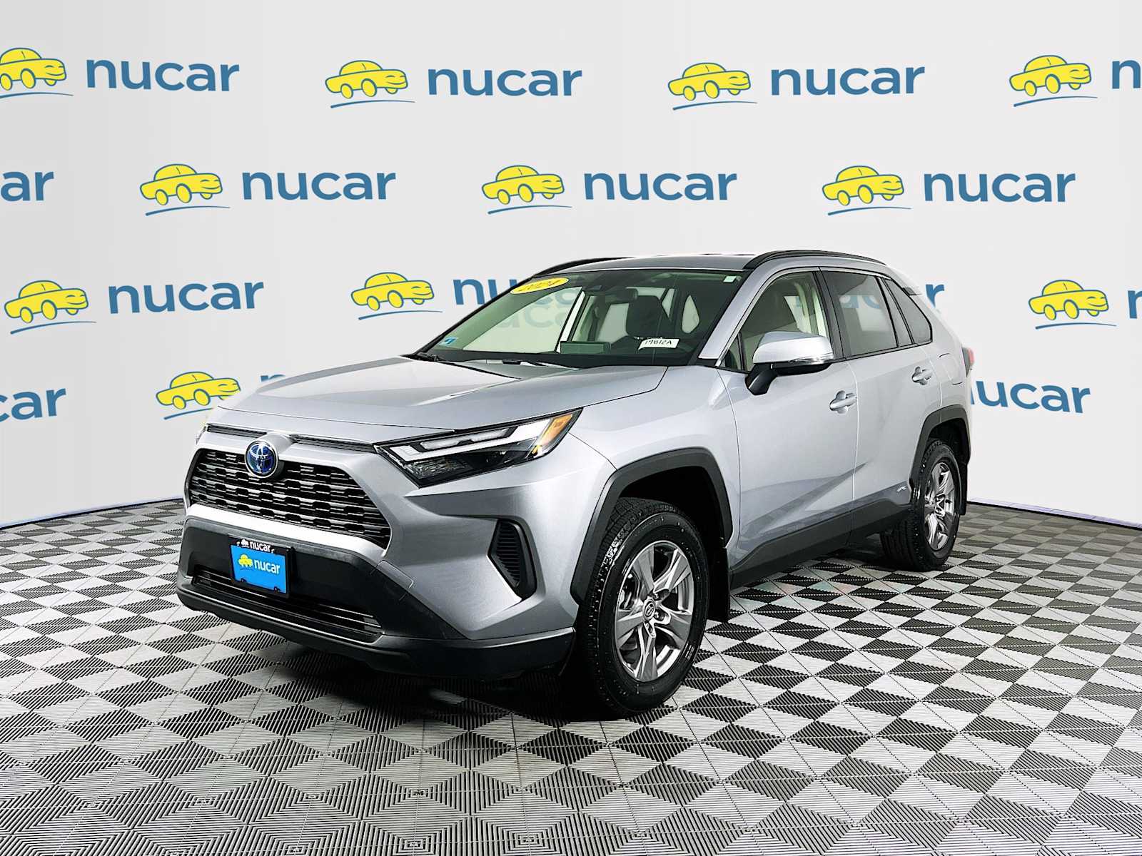 2024 Toyota RAV4 Hybrid LE - Photo 3