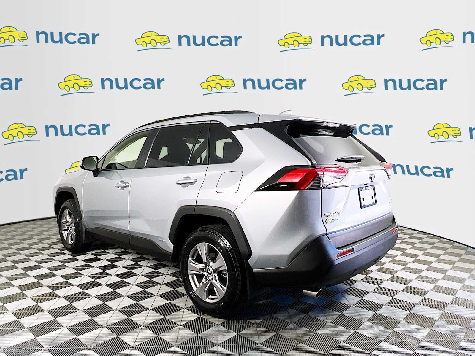 2024 Toyota RAV4 Hybrid LE - Photo 5