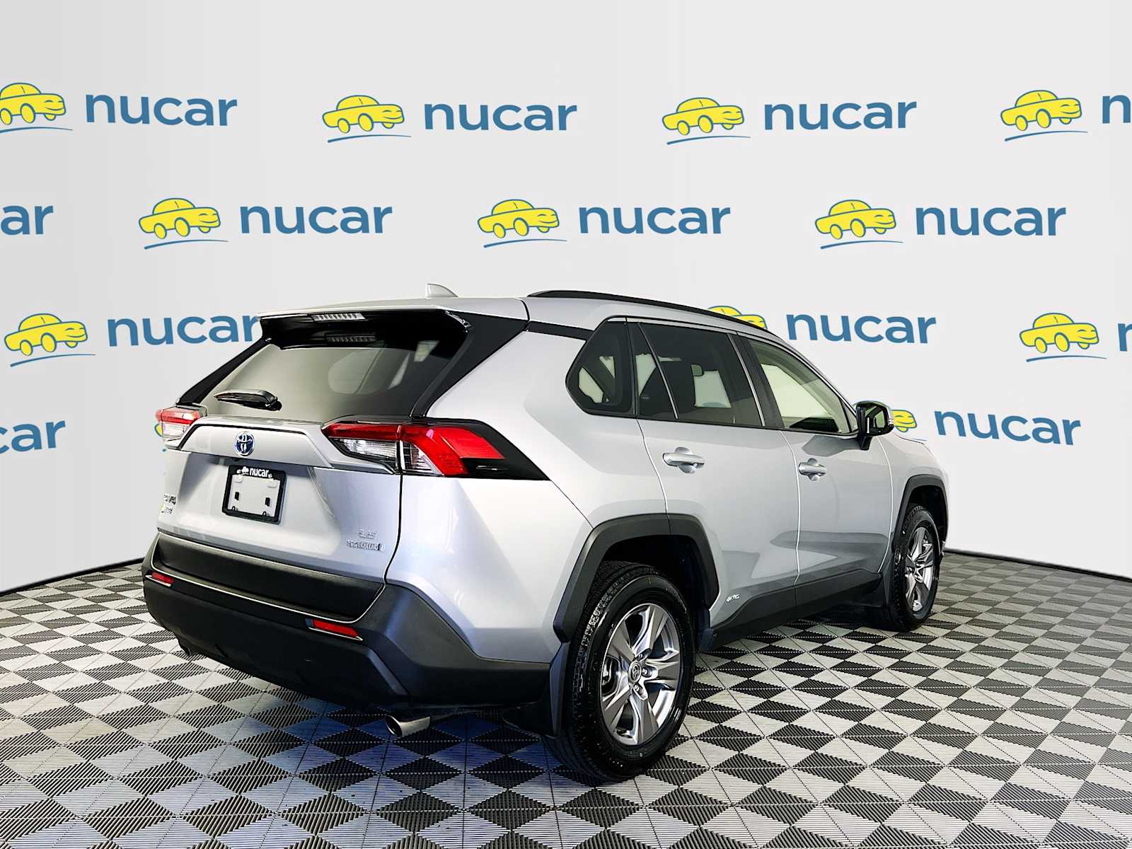 2024 Toyota RAV4 Hybrid LE - Photo 7