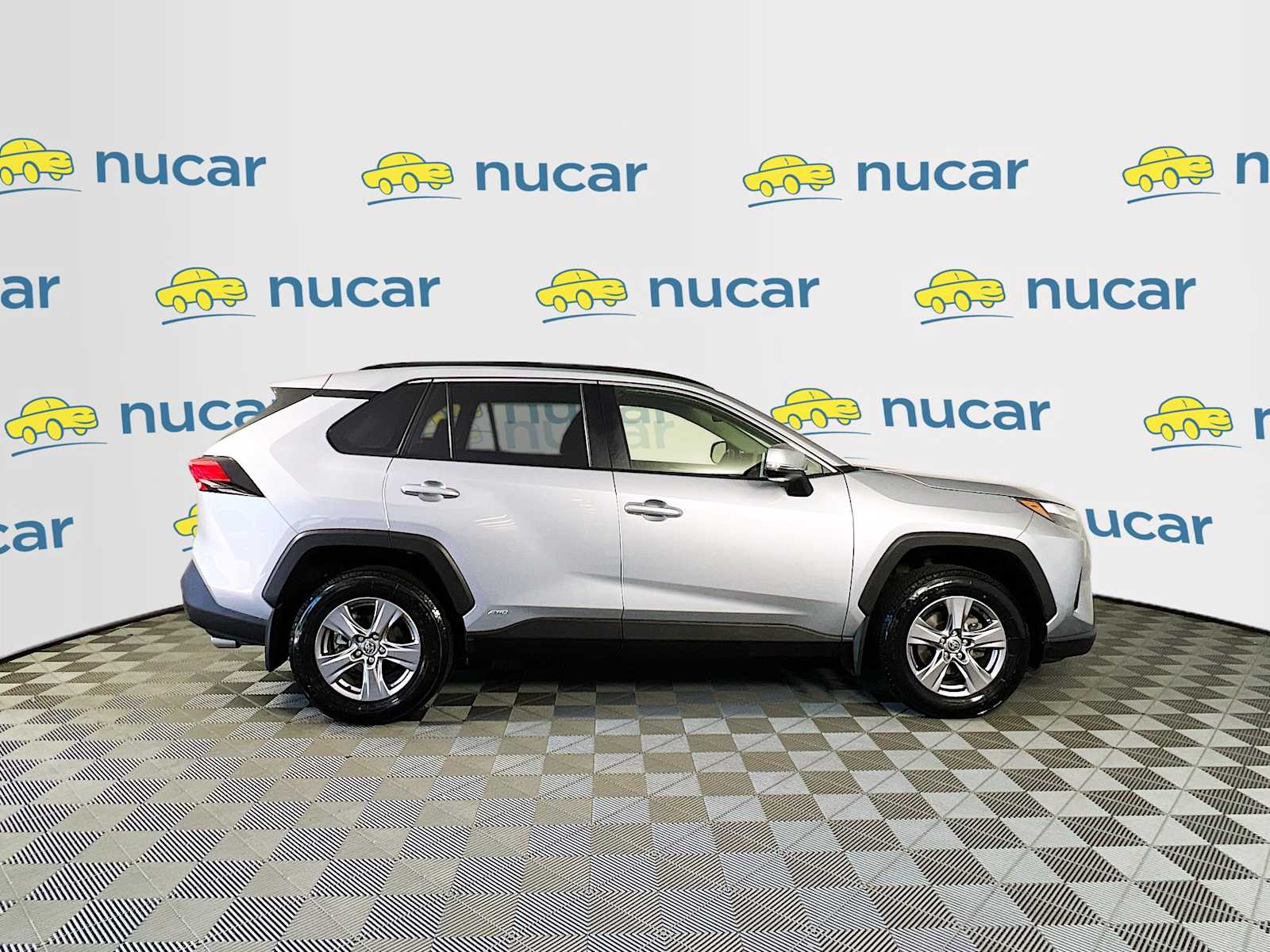 2024 Toyota RAV4 Hybrid LE - Photo 8