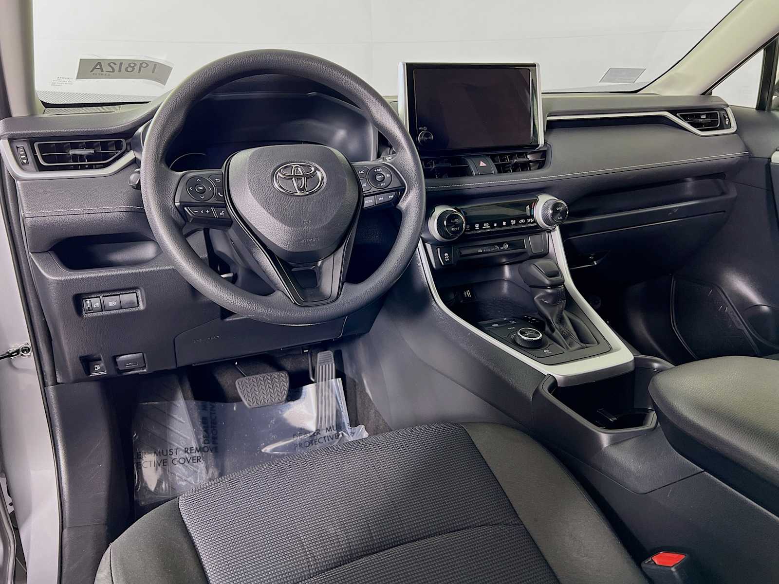2024 Toyota RAV4 Hybrid LE - Photo 9
